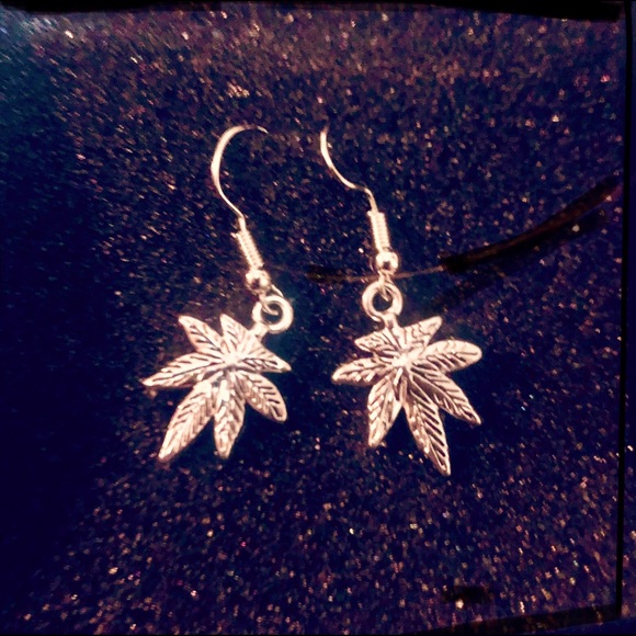 Jewelry - Handmade Earrings Leaf Charm
